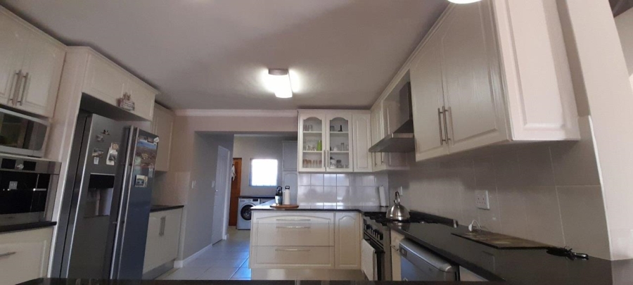 3 Bedroom Property for Sale in Velddrif Western Cape